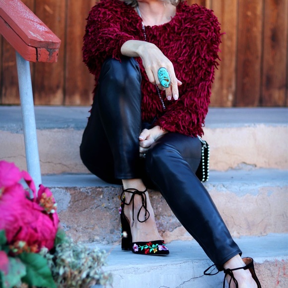 Zara Shaggy Maroon Fringe Pullover Sweater - Picture 3 of 7